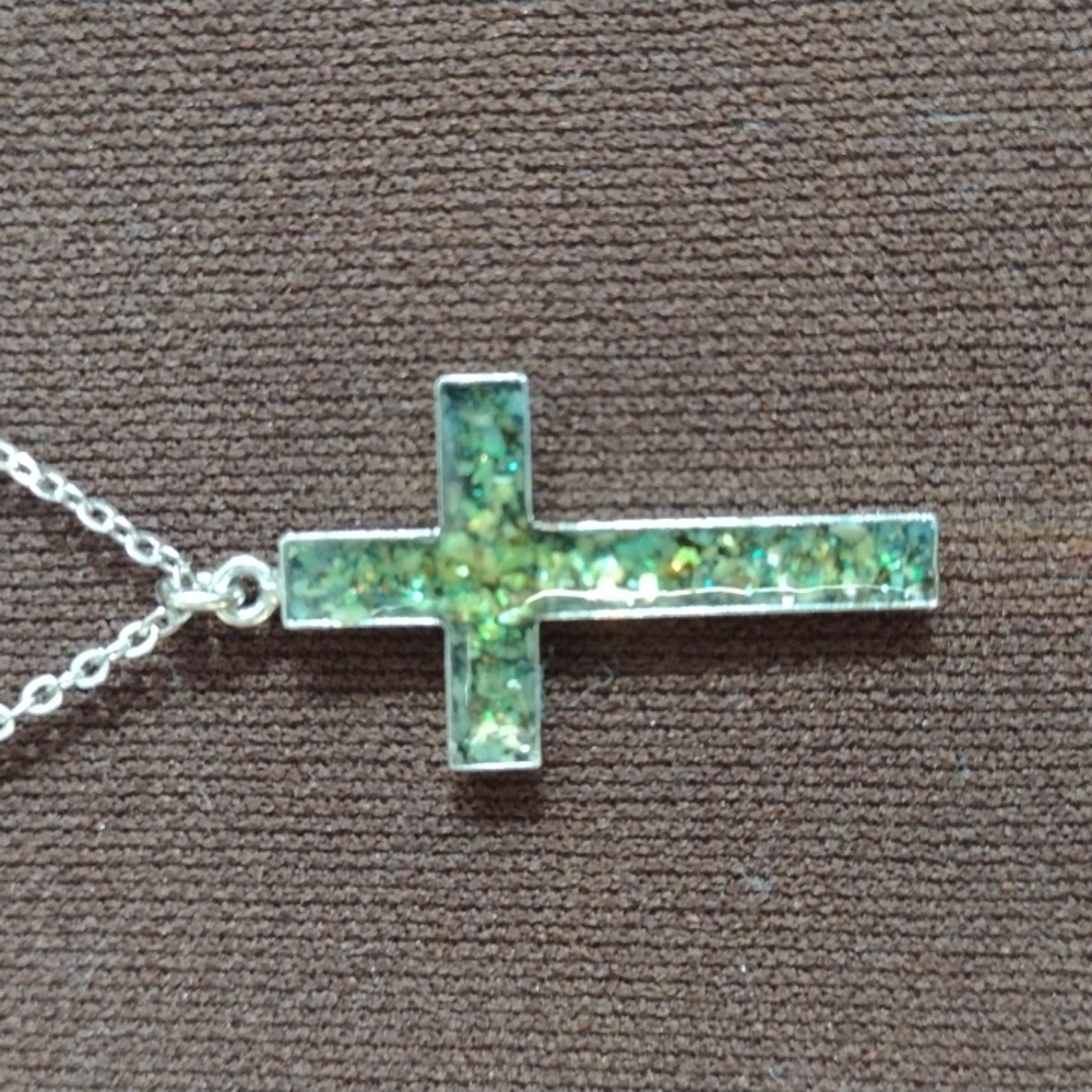 Dappled Emerald Cross Necklace